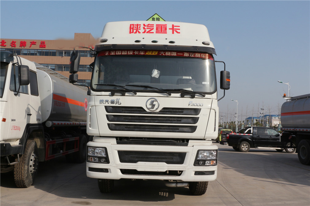 Caminhão tanque Shaanxi Auto Delong dianteiro-quatro traseiro-oito [34 metros cúbicos] de óleo
