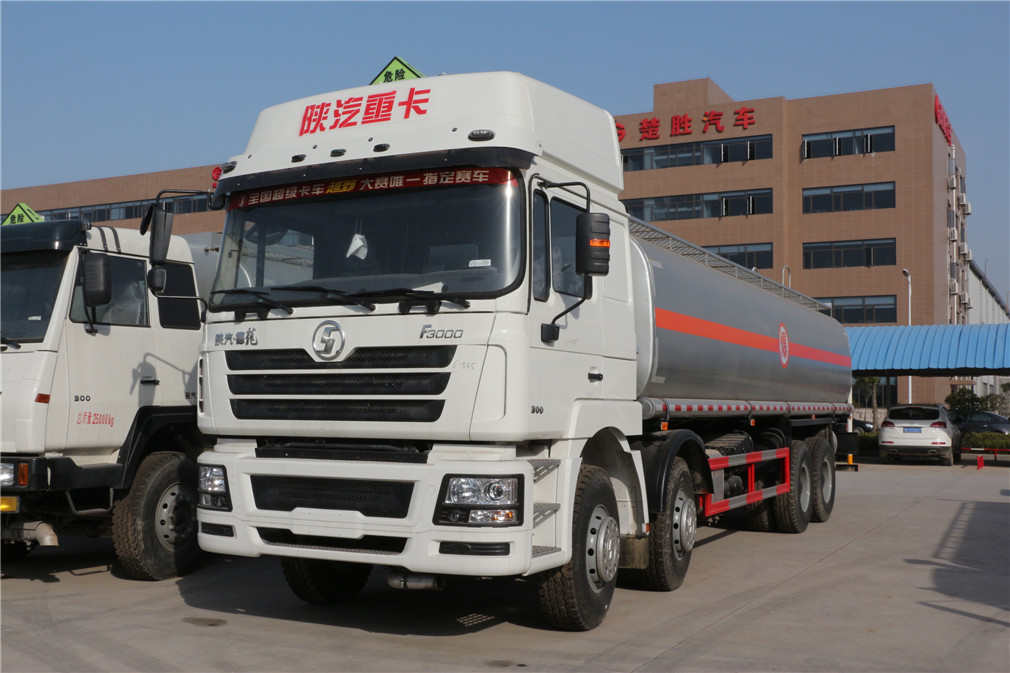 Caminhão tanque Shaanxi Auto Delong dianteiro-quatro traseiro-oito [34 metros cúbicos] de óleo