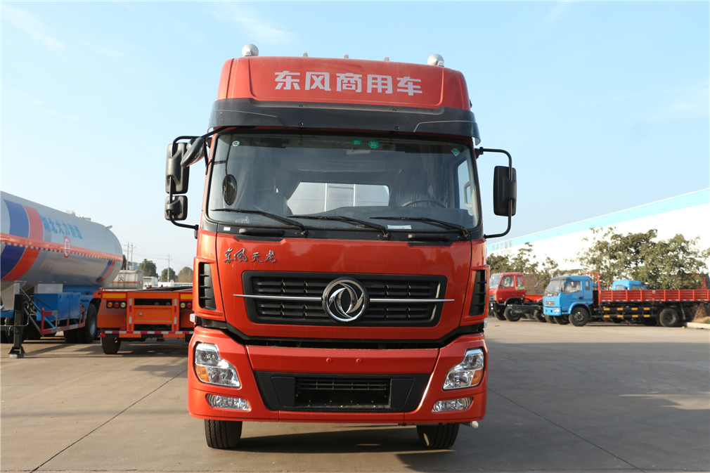 Caminhão semi-reboque de alumínio alloy de transporte de óleo Dongfeng Tianlong 3-eixos [42 metros cúbicos]