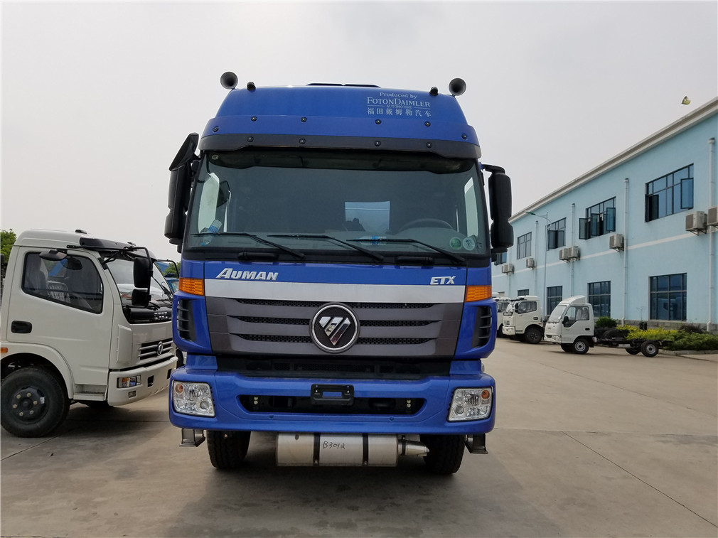 Caminhão tanque traseiro 4x4 Futian Ouman [25 metros cúbicos]