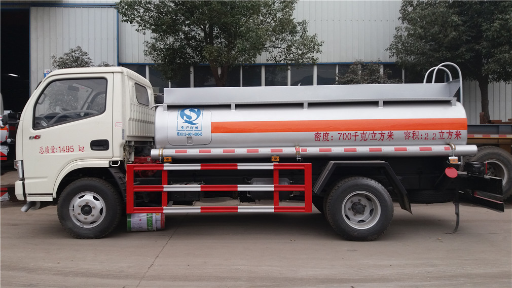 Veículo de reabastecimento Dongfeng Xiaodu Likaka [capacidade de 2,5 cubicos, placa azul]