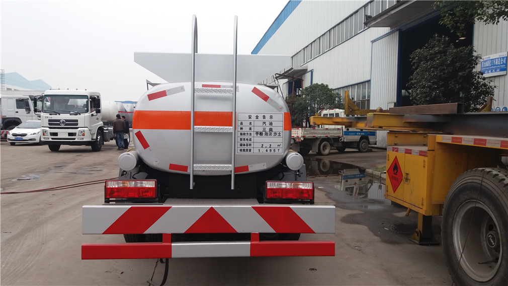 Veículo de reabastecimento Dongfeng Xiaodu Likaka [capacidade de 2,5 cubicos, placa azul]
