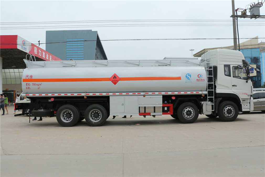 Caminhão Tanque Fronteiro Quatro-Eixos Traseiro Oito-Eixos Dongfeng [25 Metros Cúbicos] Tanque de Óleo