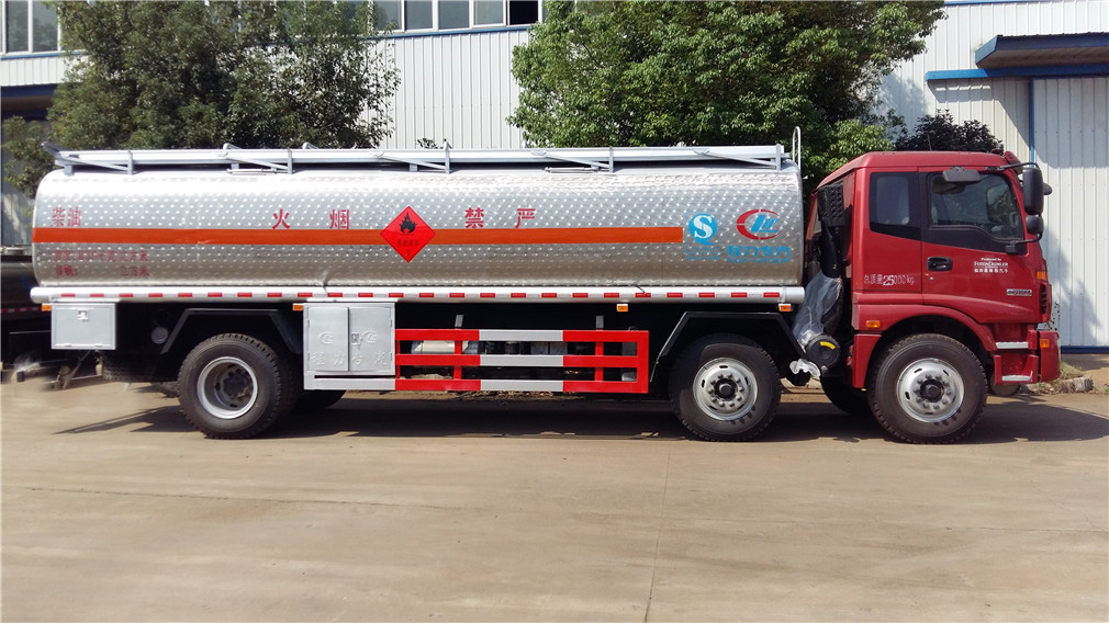 Veículo de Transporte de Petróleo Pequeno Triple-Axis de Futian Ouman [26 metros cúbicos] de Alumínio Aliado