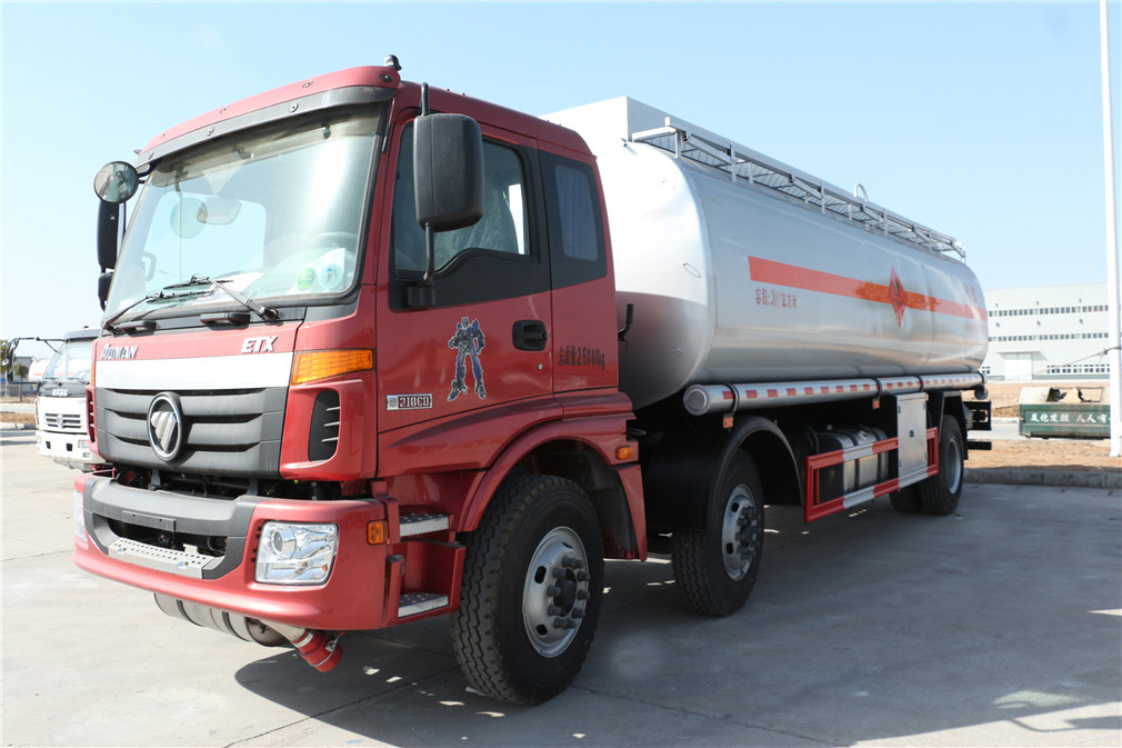 Veículo de reabastecimento de 24 cubos de capacidade para Futian Ouman 4x4, montado na parte traseira