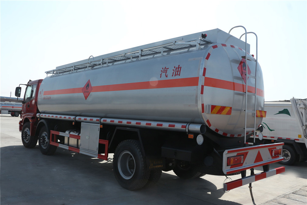 Veículo de reabastecimento de 24 cubos de capacidade para Futian Ouman 4x4, montado na parte traseira