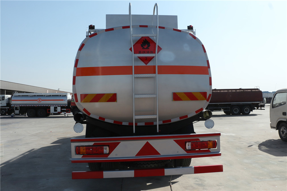 Veículo de reabastecimento de 24 cubos de capacidade para Futian Ouman 4x4, montado na parte traseira