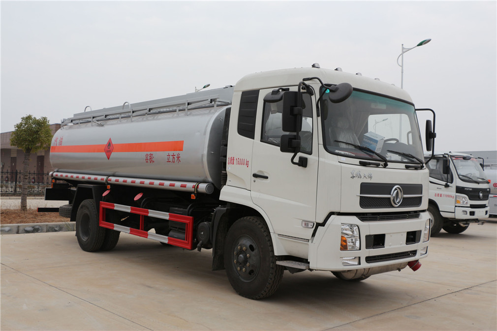 Veículo de Transporte de Petróleo do Tipo Dongfeng Tianjin 【Capacidade de 12-15 metros cúbicos】