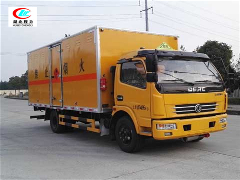 Veículo de transporte de líquidos inflamáveis em caçamba de 5,1 metros Dongfeng Danduolika [Classe III]