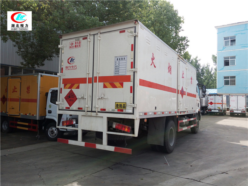 Veículo de transporte de líquido inflamável tipo caixa de 6.2 metros Liberate [Classe III]
