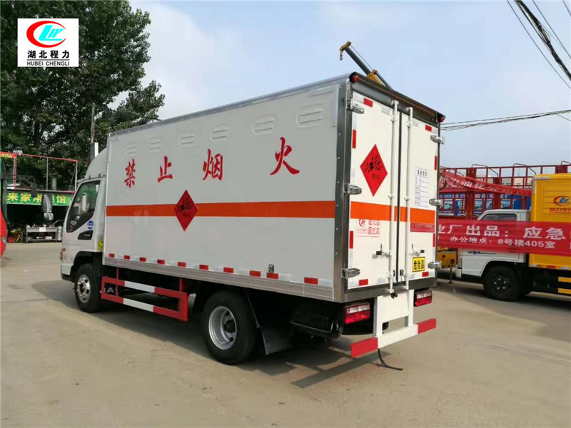 Veículo de transporte de líquido combustível de 4,1 metros Jianghuai [Classe III]