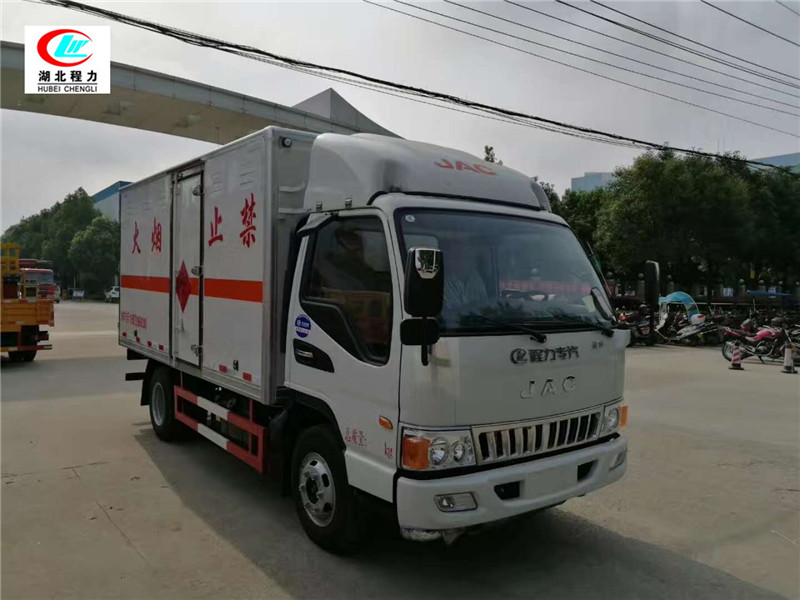Veículo de transporte de líquido combustível de 4,1 metros Jianghuai [Classe III]
