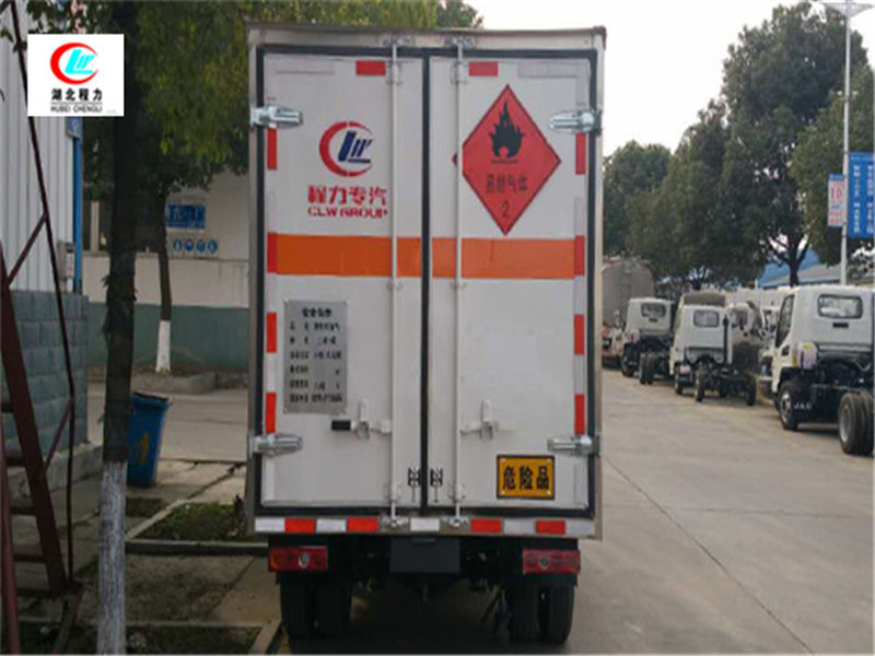 Veículo de transporte de gás combustível tipo caixa de 3.3 metros do Dongfeng Junfeng [Classe II, Placa Azul]