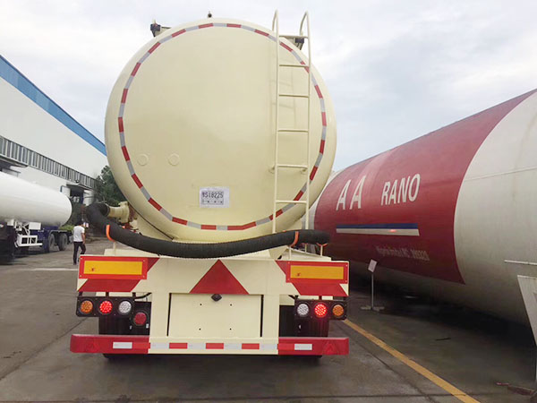 Caminhão de Cimento Dongfeng Tianlong