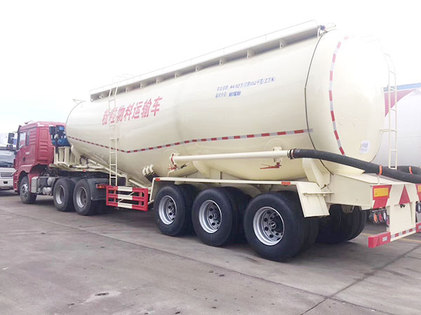 Caminhão de Cimento Dongfeng Tianlong