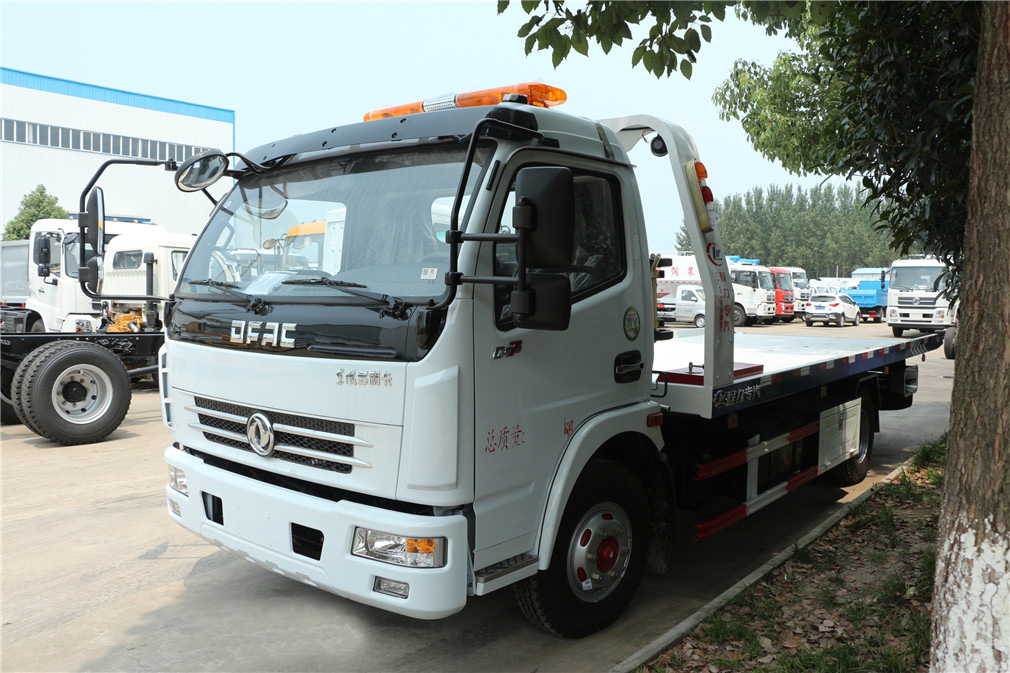 【One Against Two】 Veículo de limpeza Dongfeng Maoli Ka