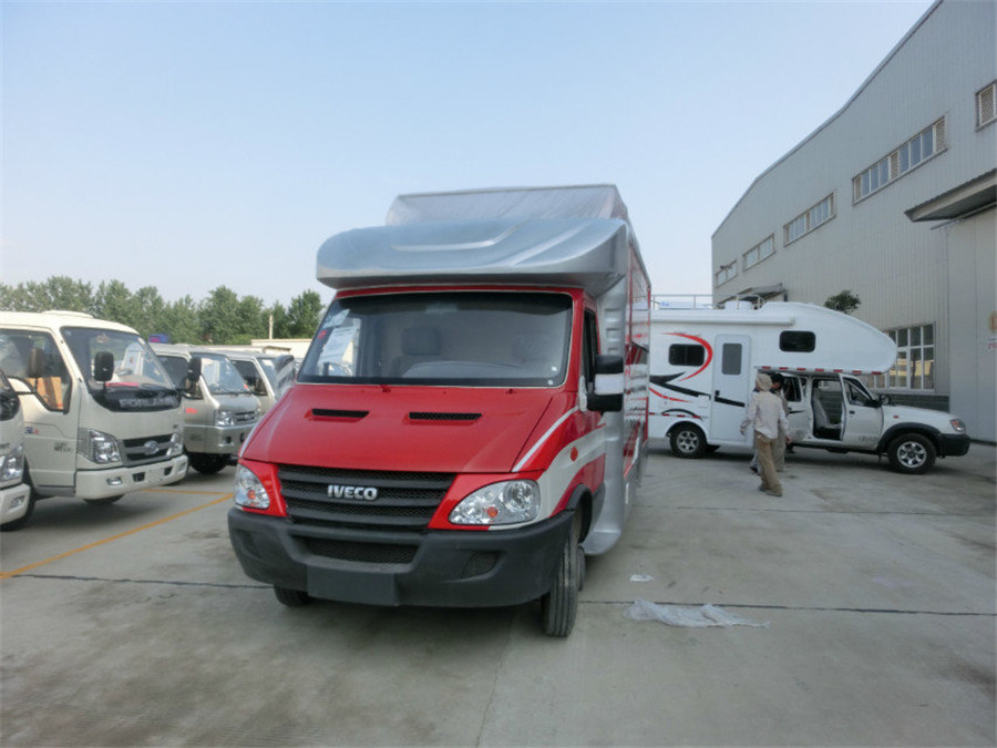 (Comprimento: 4,1 metros) Carro-Caminhão Iveco
