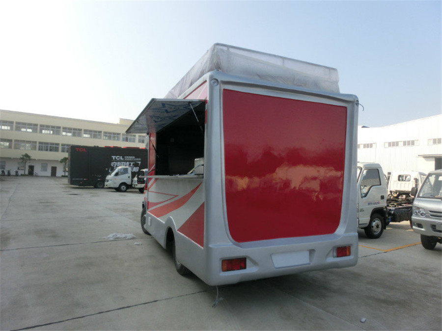 (Comprimento: 4,1 metros) Carro-Caminhão Iveco