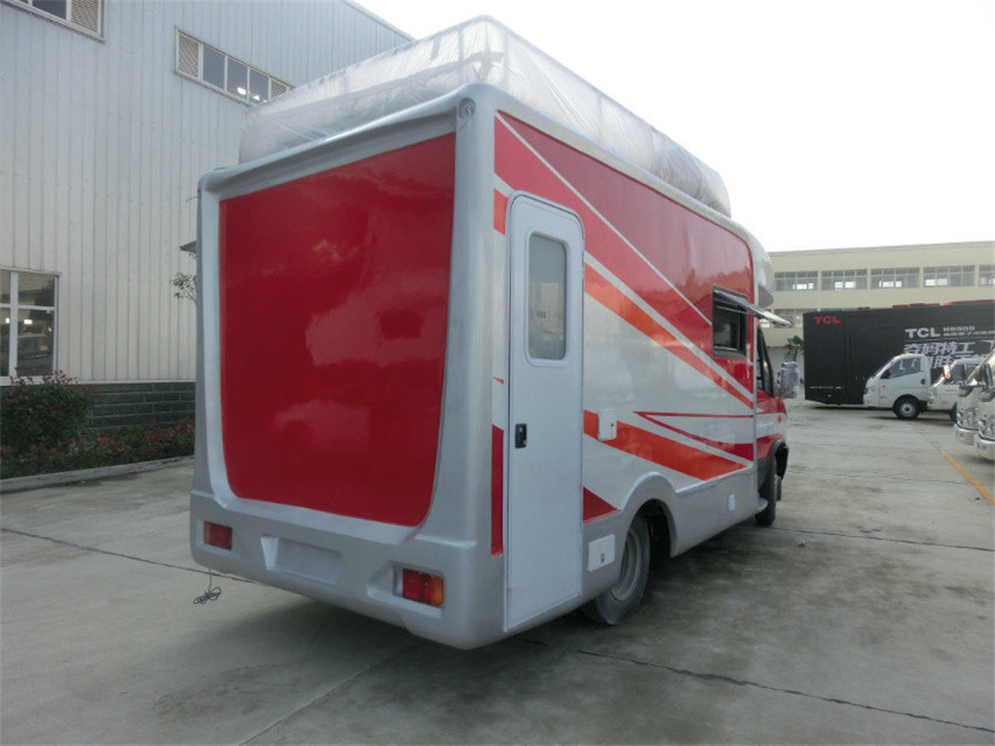 (Comprimento: 4,1 metros) Carro-Caminhão Iveco