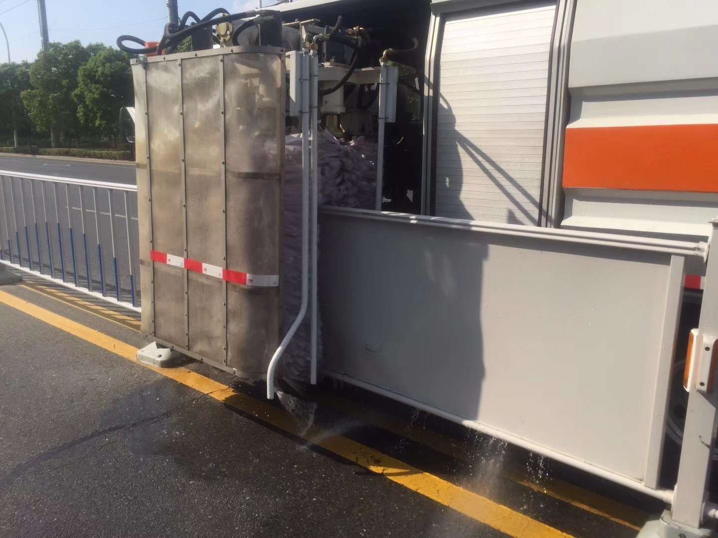 (4 rodas) Veículo de Limpeza de Guardrail Urbano