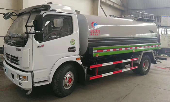 Veículo de pulverização de água Dongfeng Daoluika (8,5 metros cúbicos)