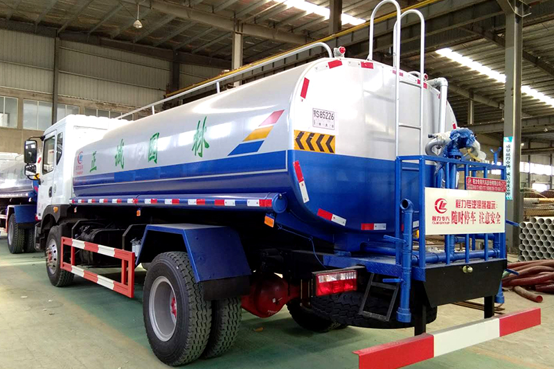Veículo de Spraying de Água Dongfeng D9 (Capacidade de 15 Cubicos)