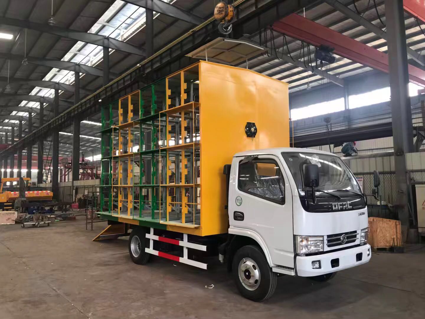 Veículo de apicultura Dongfeng Dolica