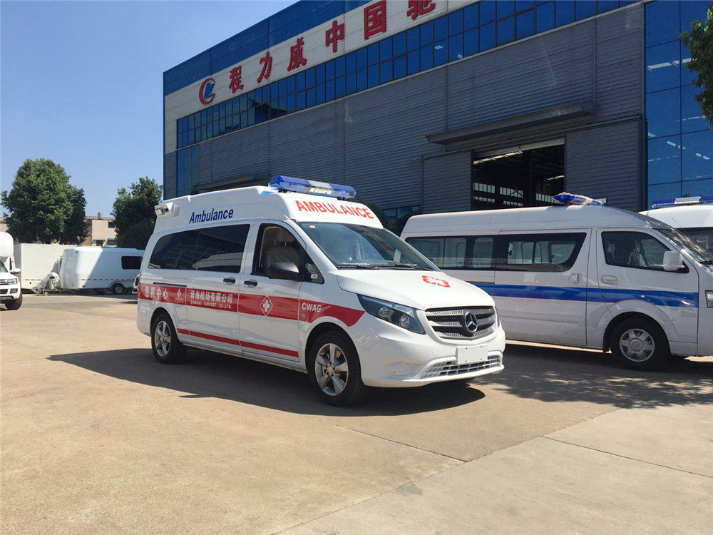 Ambulância Mercedes-Benz