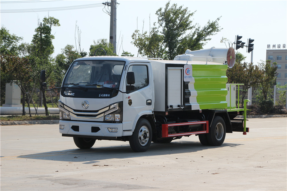 Dongfeng Dolica 4.5-tonne dust suppression vehicle