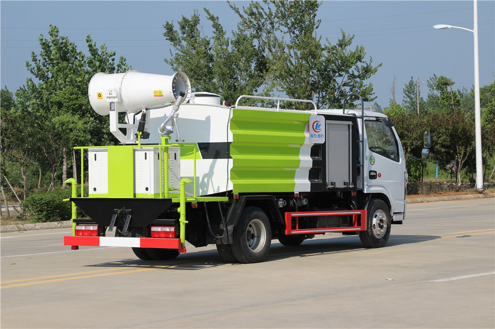 Dongfeng Dolica 4.5-tonne dust suppression vehicle