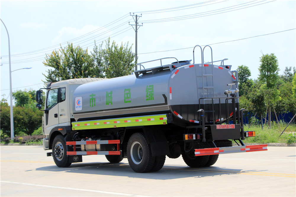 Camione atomizador de água Futian Ruiwo de 14m³