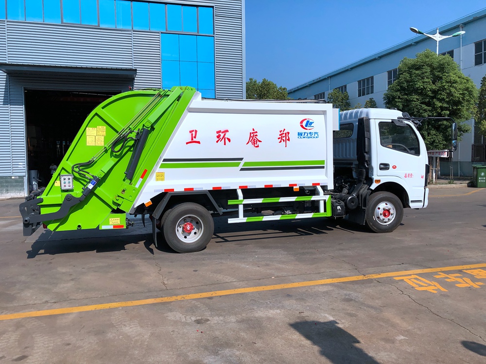 【8 capacidade cúbica】 Caminhão de Lixo Comprimido Dongfeng D7