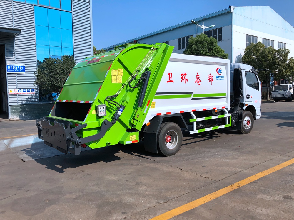 【8 capacidade cúbica】 Caminhão de Lixo Comprimido Dongfeng D7