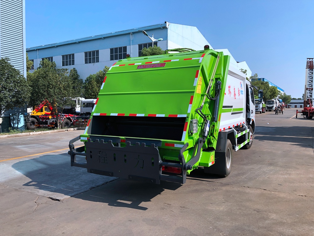 【8 capacidade cúbica】 Caminhão de Lixo Comprimido Dongfeng D7
