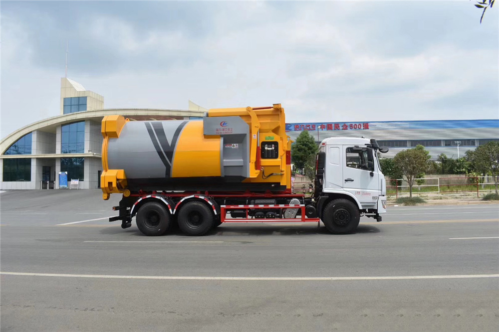 【18 modelos】Caminhão de Lixo Dongfeng com braço telescópico traseiro e eixos dianteiros duplos montados no chassi