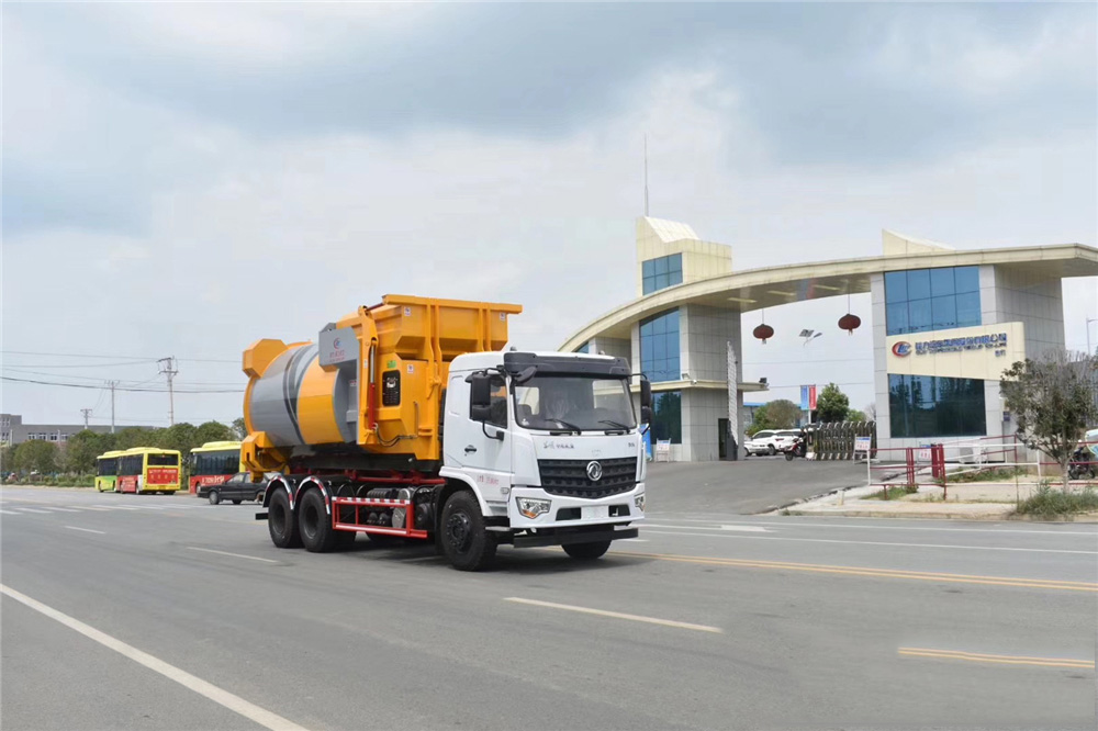 【18 modelos】Caminhão de Lixo Dongfeng com braço telescópico traseiro e eixos dianteiros duplos montados no chassi