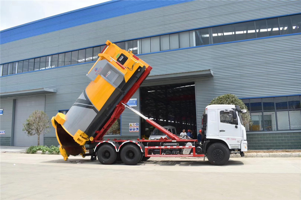 【18 modelos】Caminhão de Lixo Dongfeng com braço telescópico traseiro e eixos dianteiros duplos montados no chassi