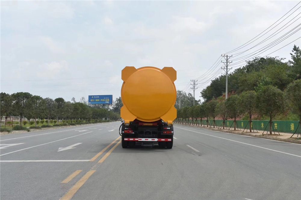 【18 modelos】Caminhão de Lixo Dongfeng com braço telescópico traseiro e eixos dianteiros duplos montados no chassi
