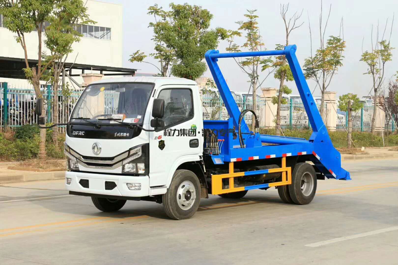 【6 Partes】 Caminhão de lixo Dongfeng D6 com braço articulado