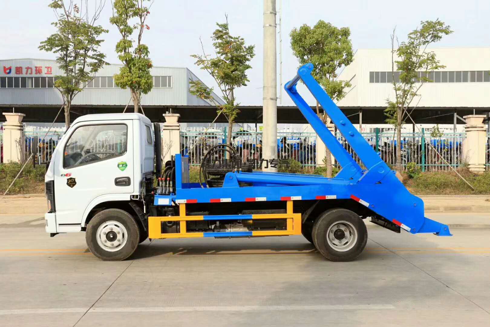 【6 Partes】 Caminhão de lixo Dongfeng D6 com braço articulado