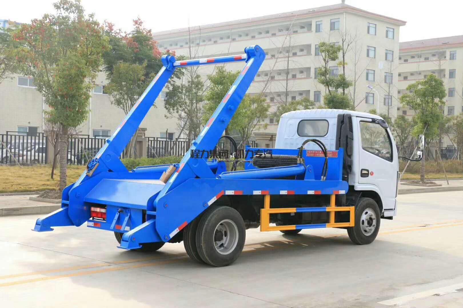 【6 Partes】 Caminhão de lixo Dongfeng D6 com braço articulado