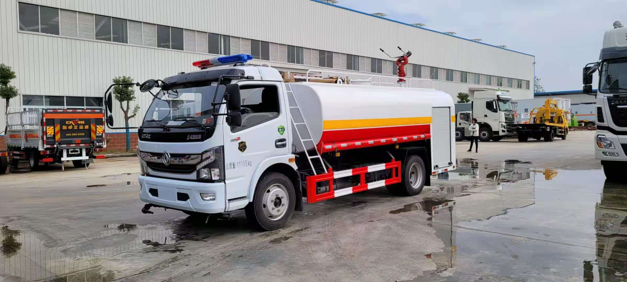 Dongfeng Dolica 8-ton caminhão tanque de incêndio