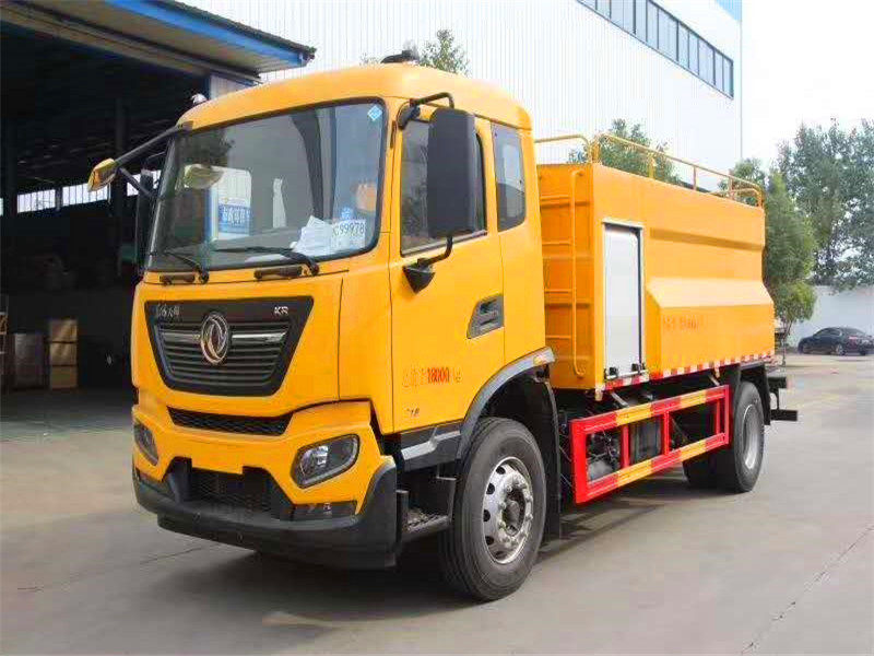Veículo de limpeza de tubulação cilíndrica de 10 m³ de Dongfeng Tianjin