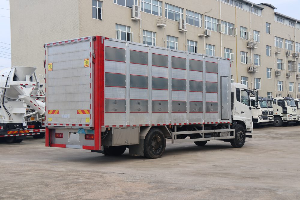 Veículo de Transporte de Gado de Alumínio de Liga de Aço Dongfeng Tianjin