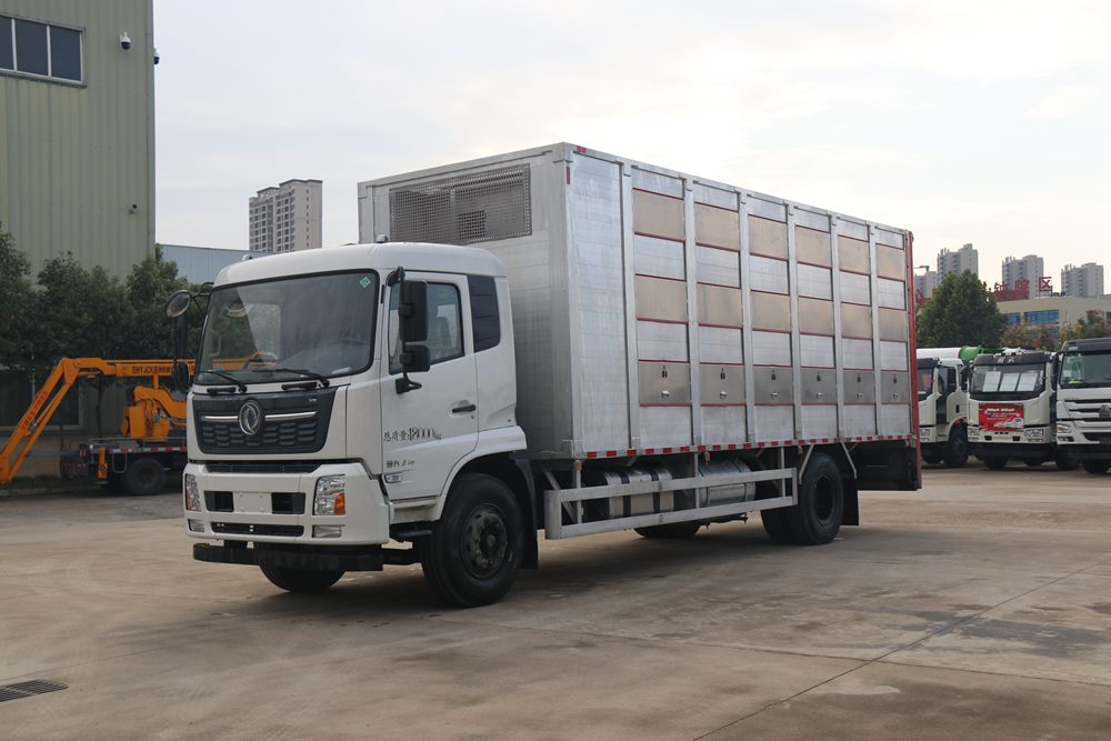 Veículo de Transporte de Gado de Alumínio de Liga de Aço Dongfeng Tianjin