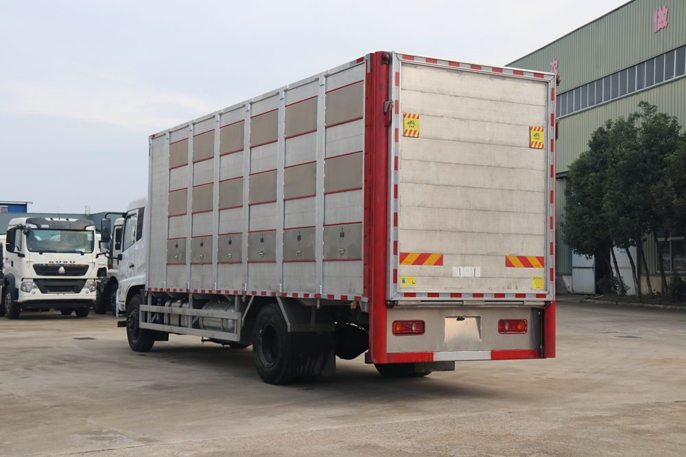 Veículo de Transporte de Gado de Alumínio de Liga de Aço Dongfeng Tianjin