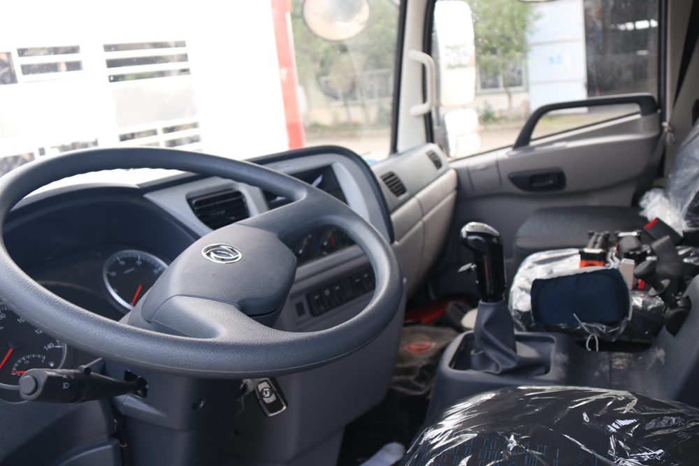 Veículo de Transporte de Gado de Alumínio de Liga de Aço Dongfeng Tianjin