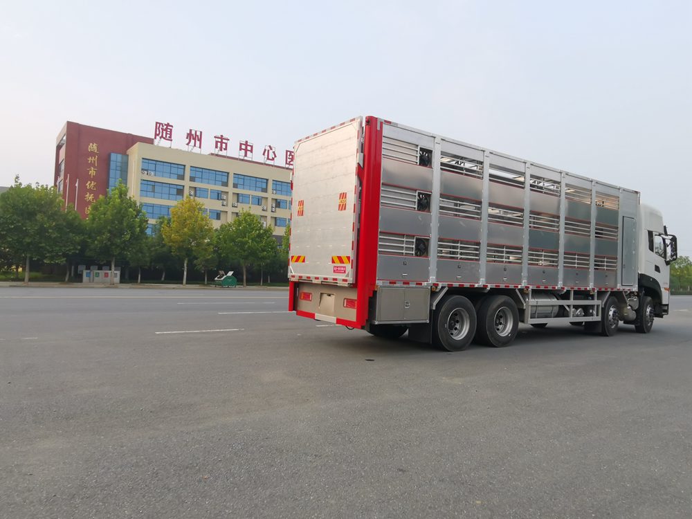 Veículo de Transporte de Gado de Alumínio de Liga de Aço Dongfeng Tianlong