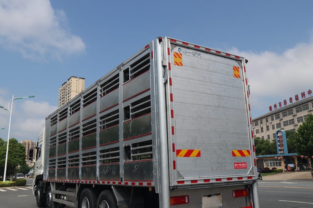 Veículo de Transporte de Gado de Alumínio de Liga de Alumínio Padrão Doméstico da Geração VL do Dongfeng Tianlong