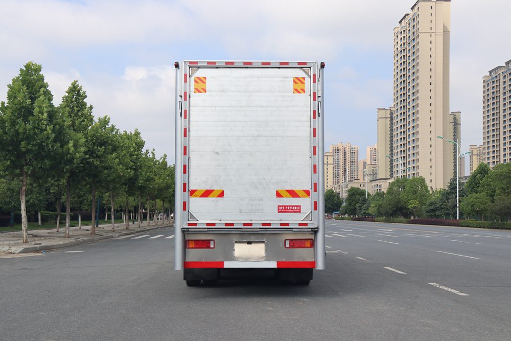 Veículo de Transporte de Gado de Alumínio de Liga de Alumínio Padrão Doméstico da Geração VL do Dongfeng Tianlong